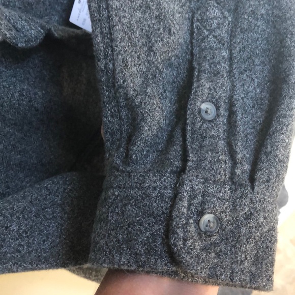 NWT American Eagle Gray Button Down Shirt - Picture 5 of 6